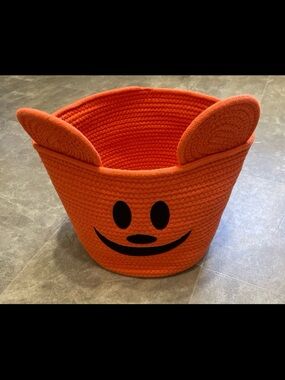 Disney NWT, Mickey Mouse Halloween rope storage basket
